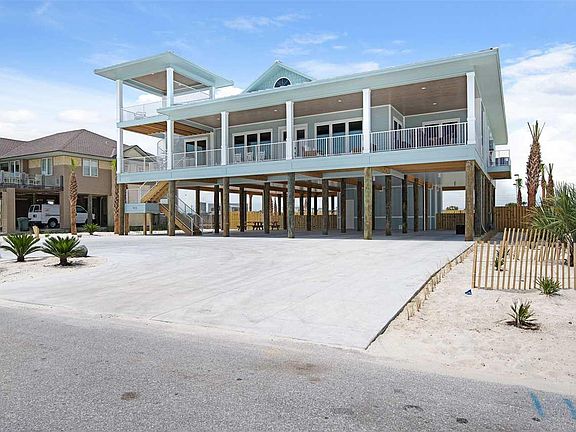3rd image of 913 Ariola Dr