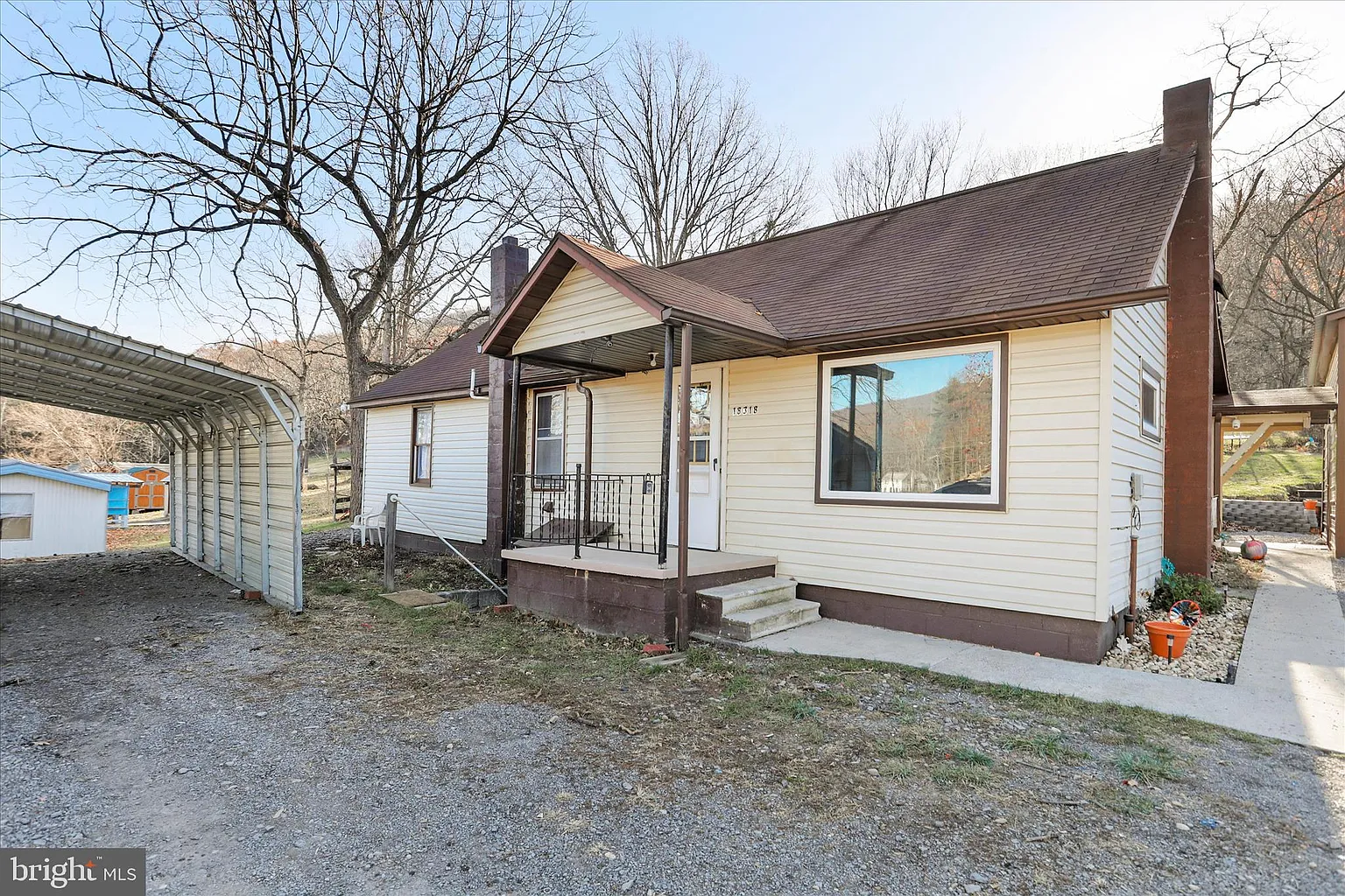 18318 Derwood Dr photo 1