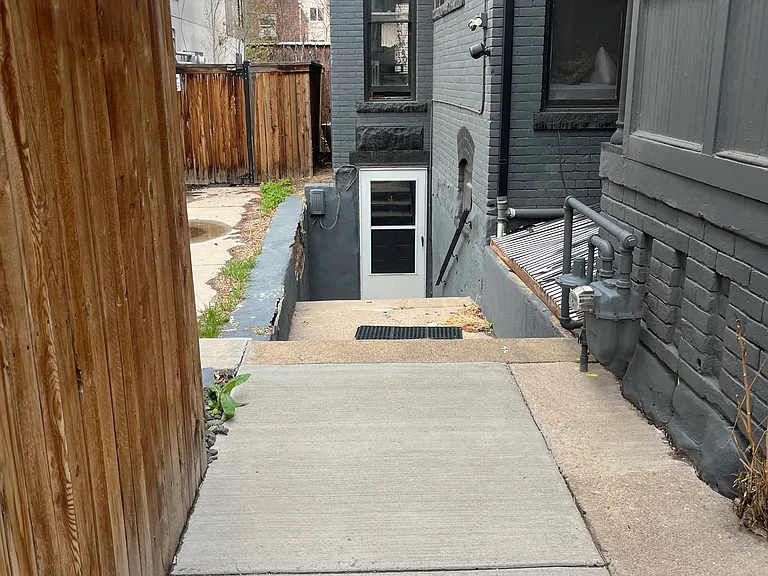 917 E 13th Ave #4 — Photo 7