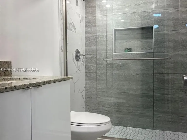 1200 N Liberty Ave #1200G — Photo 21