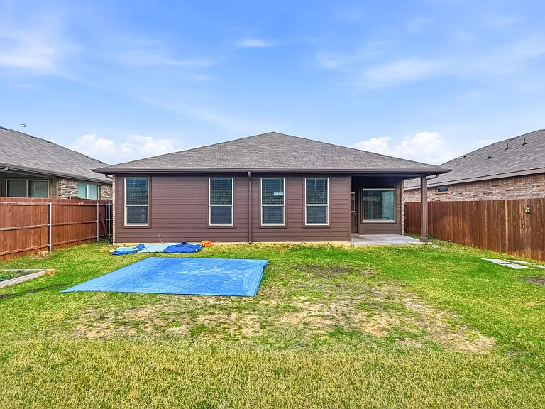 8520 Trickham Bnd — Photo 17