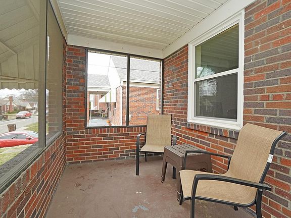 3rd image of 6218 Graceland Ave