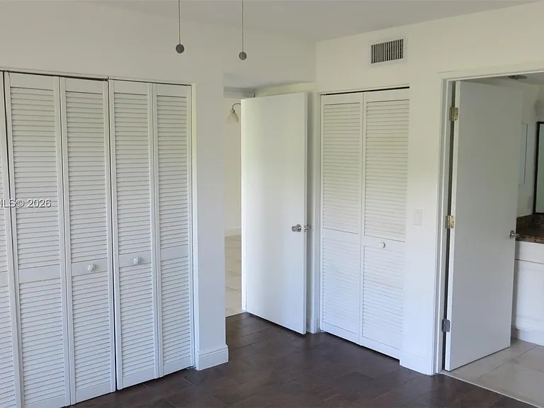 1661 Balfour Point Dr #B — Photo 14