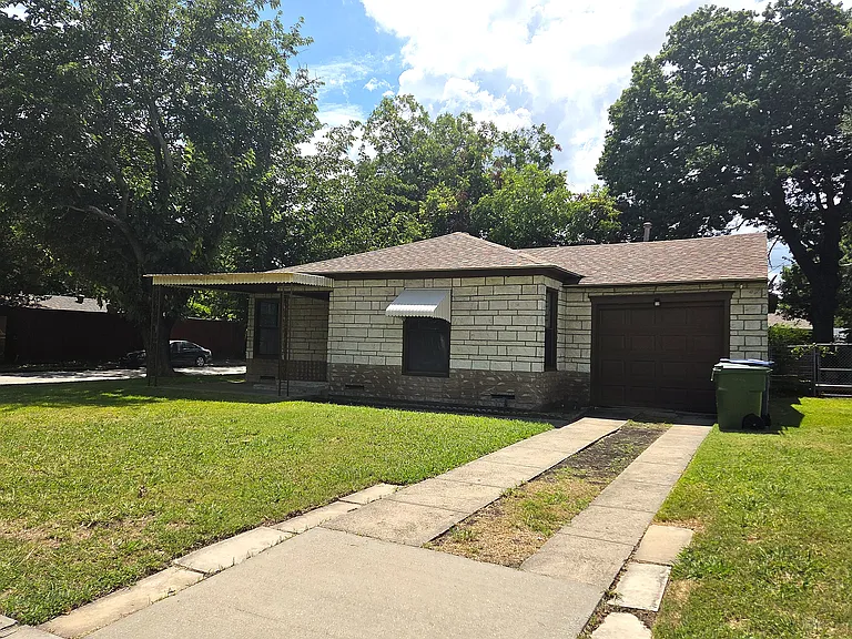 1309 Shady Ln — Photo 2