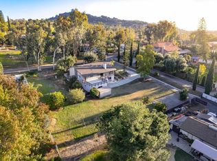 2810 La Colina Dr, Escondido, CA 92027