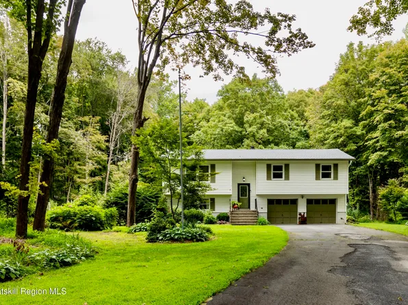 424 Tongore Way, Kingston, NY 12401