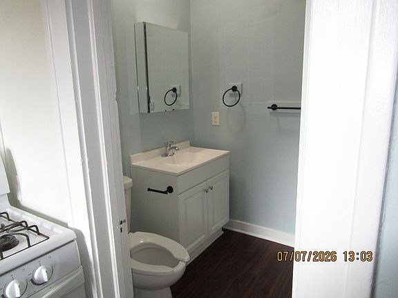 3rd image of 913 1/2 E Market St APT 6