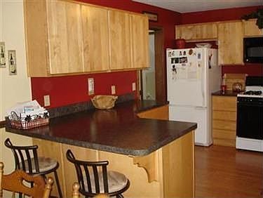 5th image of 28466 Magnolia Dr