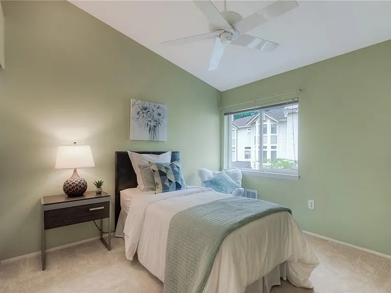 12431 NE 7th Pl — Photo 20