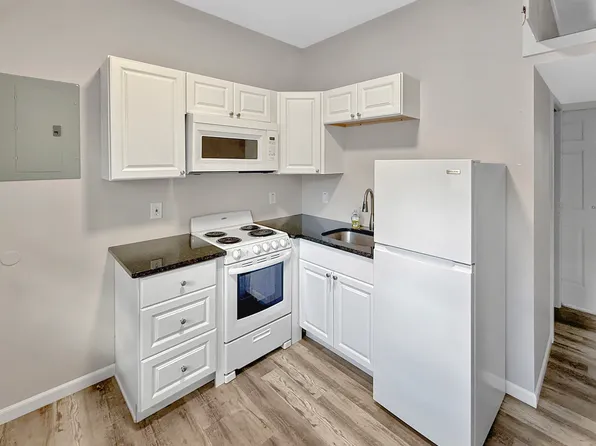 315 Route 163 #2, Montville, CT 06353