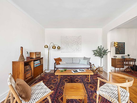 3rd image of 60 Plaza St E APT 5M