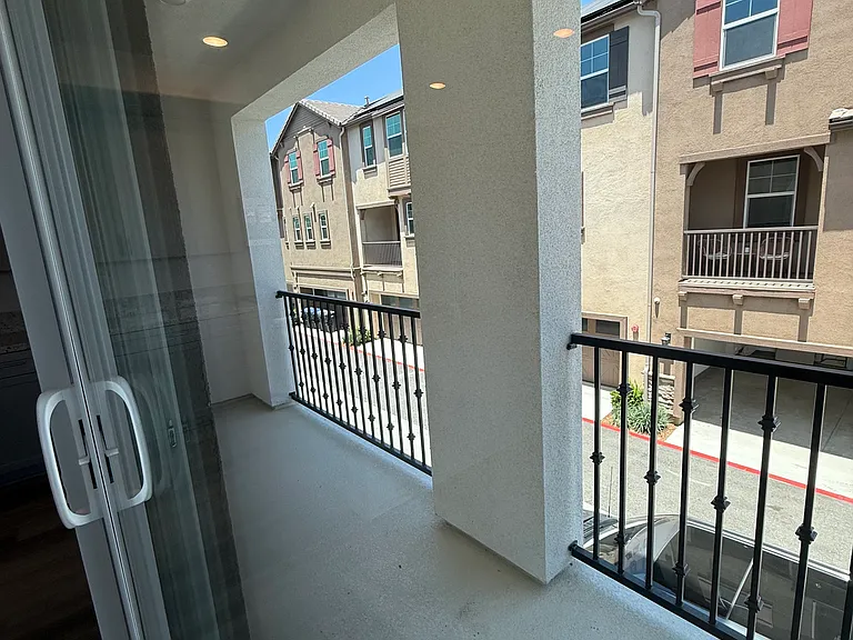 40475 Melrose Dr — Photo 16