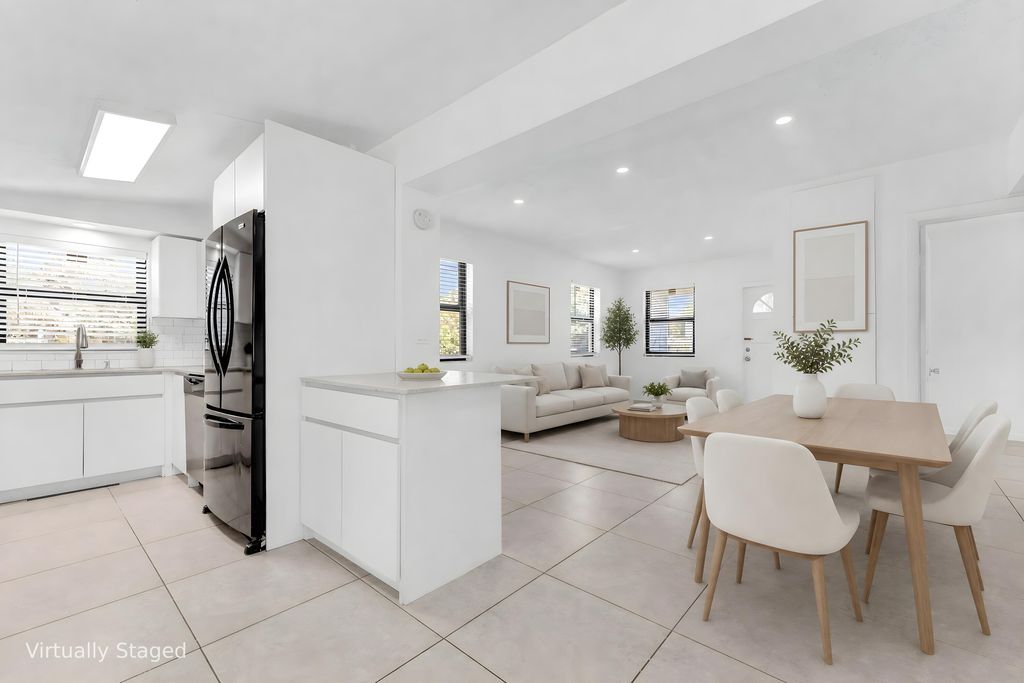 1712 NE 50TH Court, photo 8