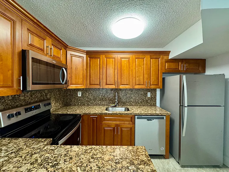 3662 SW 59th Ave #2 — Photo 7