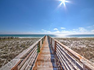 7877 Gulf Boulevard Ut, Navarre, FL 32566