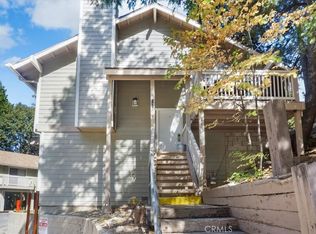 143 Rockledge Ln, Lake Arrowhead, CA 92352