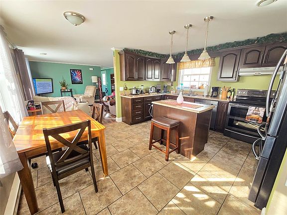 5th image of 4029 Ashuanipi Crescent