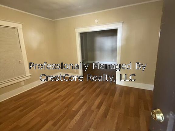 3rd image of 3693 Faxon Ave