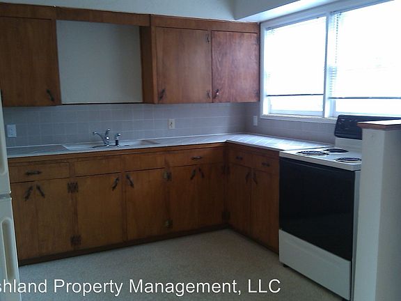 4th image of 401 Park Ave APT 4