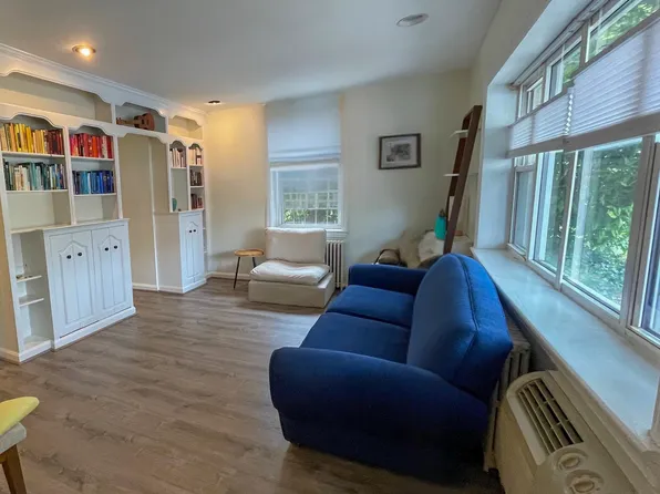7036 Strathmore St, Chevy Chase, MD 20815