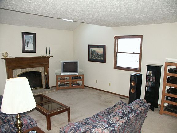 4th image of 7704 Brandbury Pl