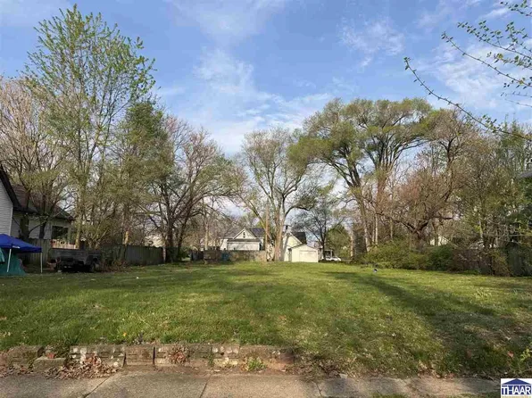 1135 S 5th St, Terre Haute, IN 47802