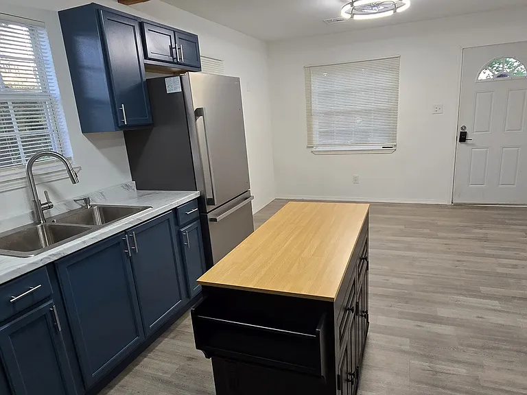1808 Charles Whitlow Ave — Photo 6