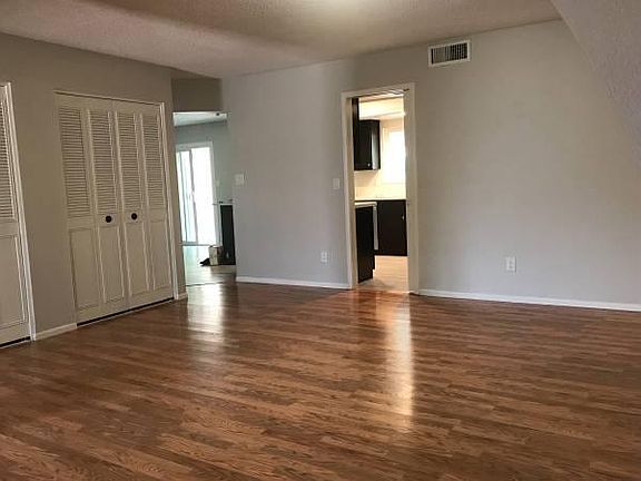 2nd image of 1208 W Medina Ave