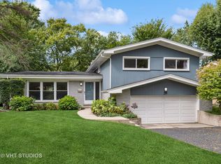201 Hibbard Rd, Wilmette, IL 60091