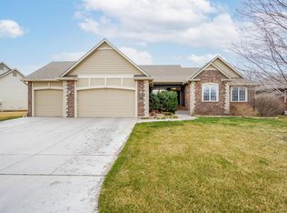 416 W Cherry Oaks St, Cheney, KS 67025
