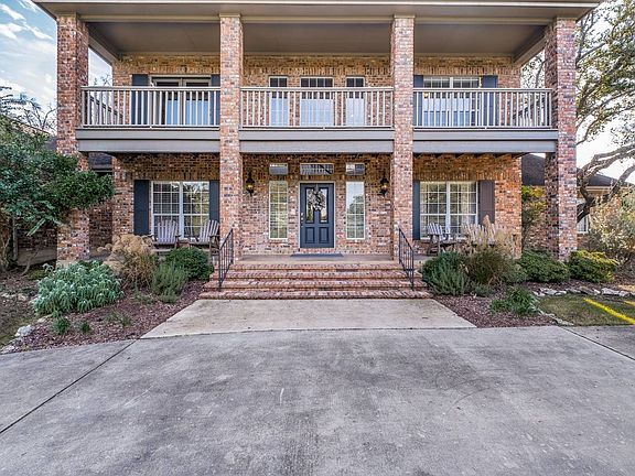 3rd image of 29047 Cloud Croft Ln