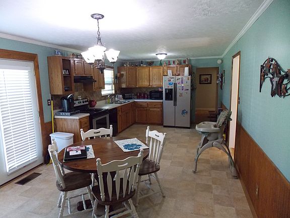4th image of 221 Dogwood Dr