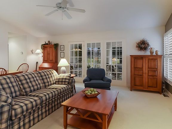 4th image of 319 Golfview Ln