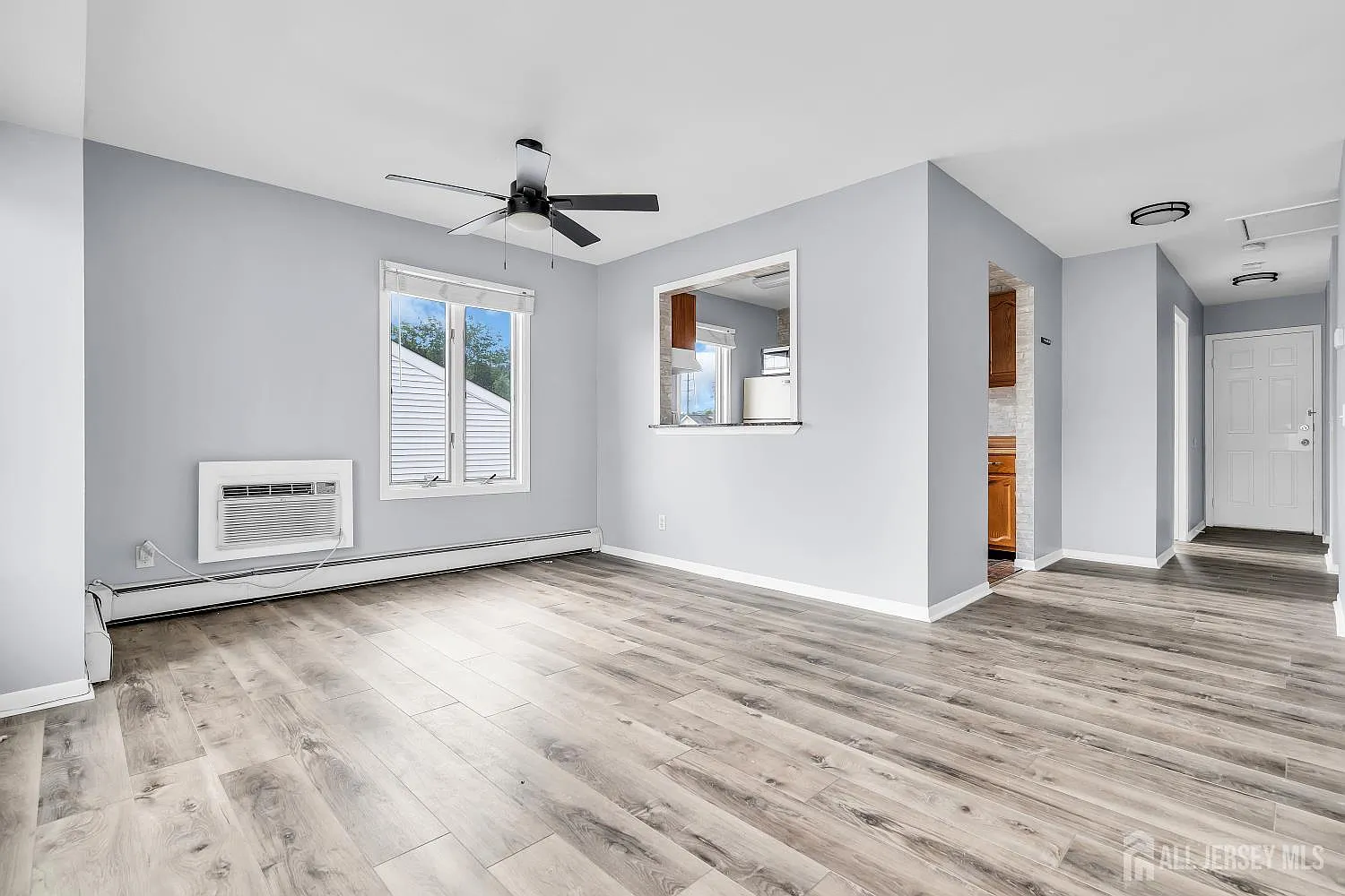 1 bed, 1.0 bath, $1,950 — Photo 1