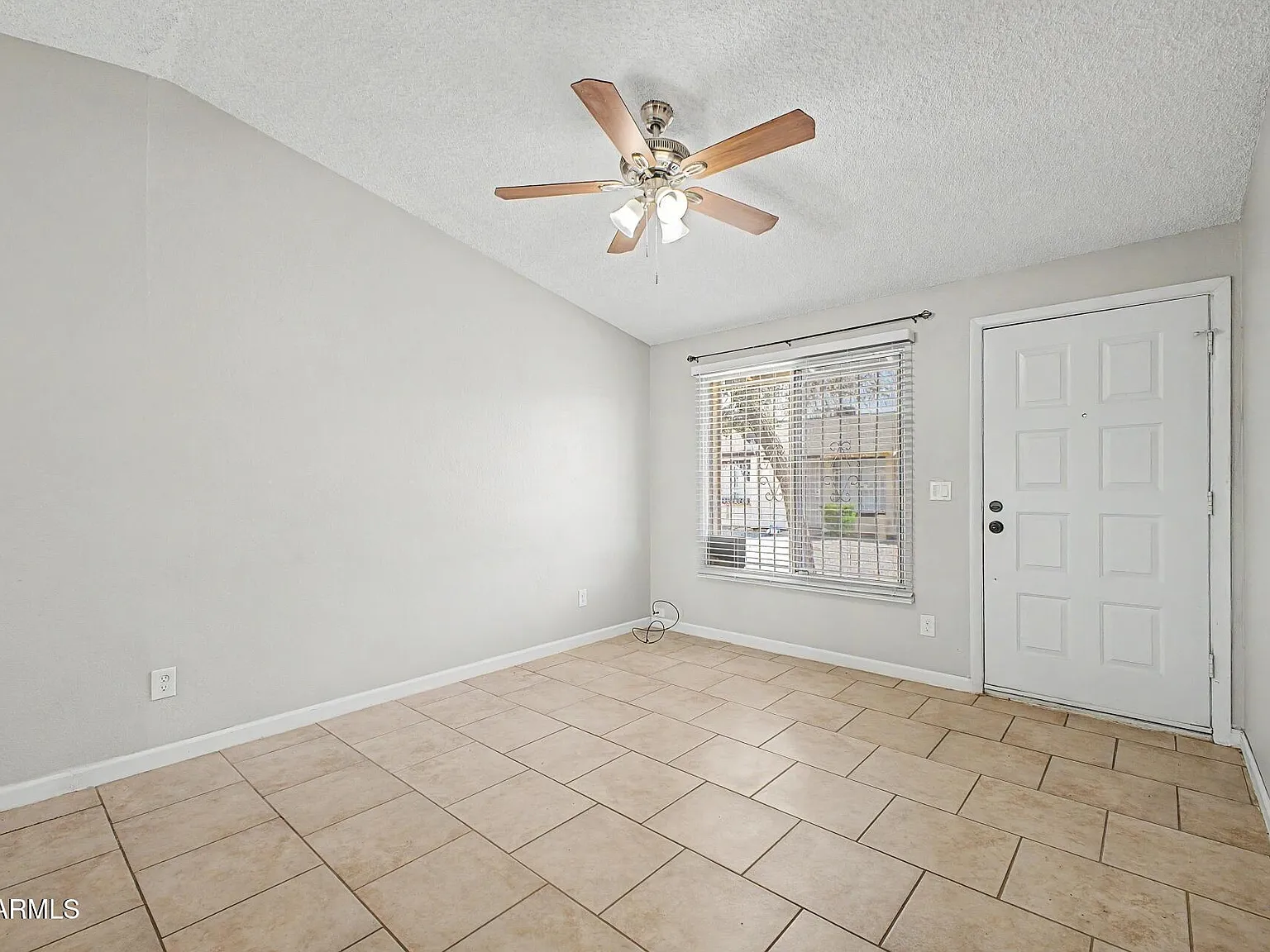 1 bed, 1.0 bath, 528 sqft, $1,350 — Photo 4