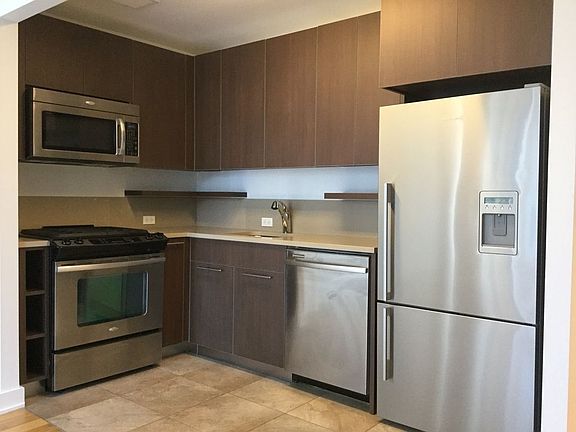 4th image of 885 6th Ave APT 21B