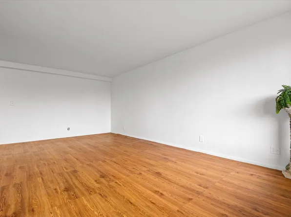 90-60 Union Tnpk image 4 of 33