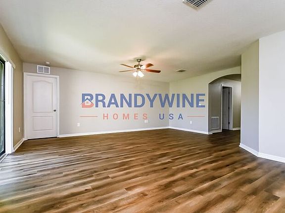 4th image of 629 Chatham Walk Dr