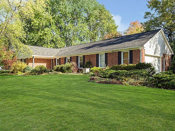2nd image of 3732 Coachman Dr
