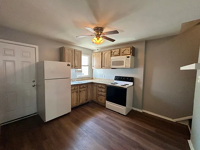 2303 Hunter Street - 1 — Photo 3
