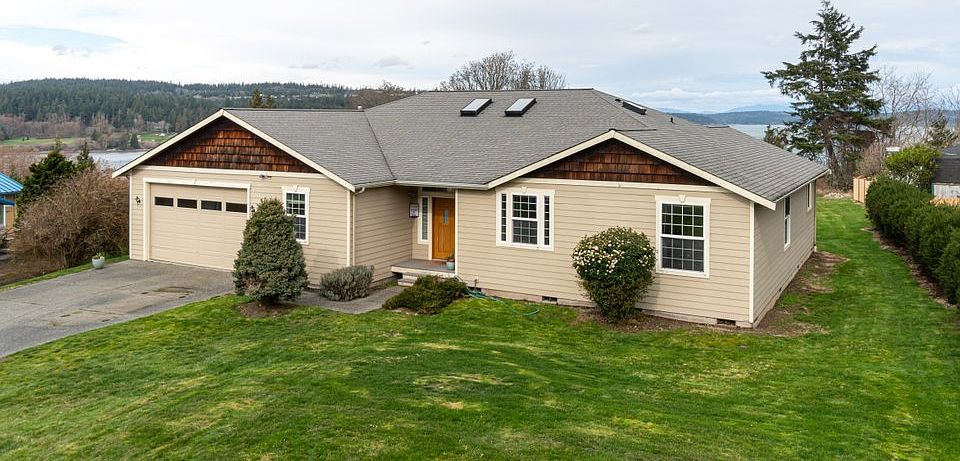 1st image of 493 Hazelwood Dr