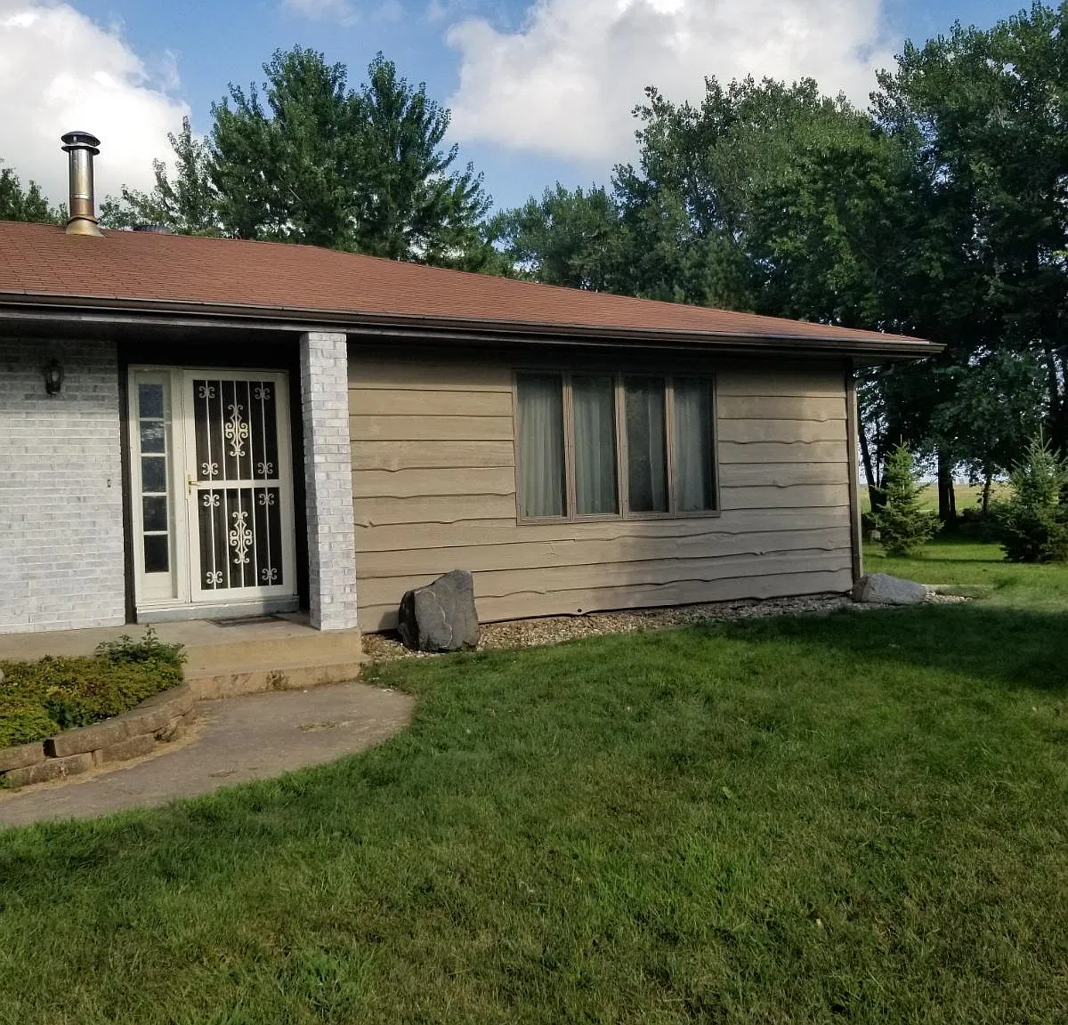 3 bed, 2.5 bath, 1804 sqft, $2,250 — Photo 2