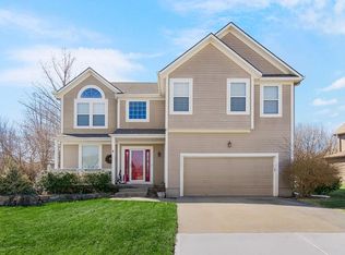 20907 W 53rd Ter, Shawnee, KS 66218