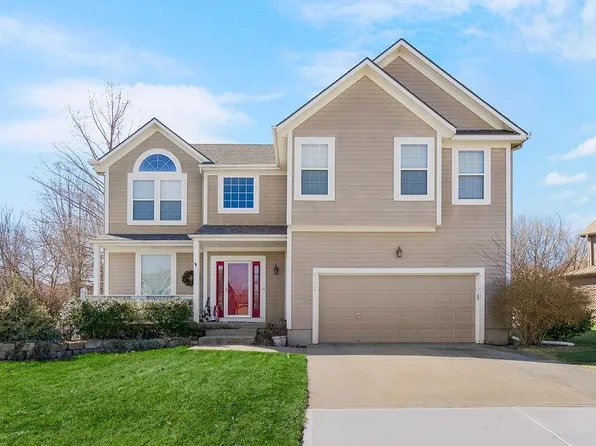 20907 W 53rd Ter, Shawnee, KS 66218