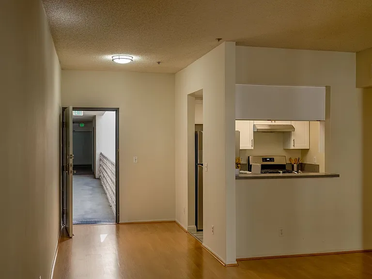 553StAn — Photo 27