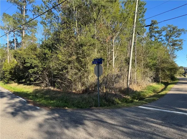 1 Bayou Ln #A, Slidell, LA 70460