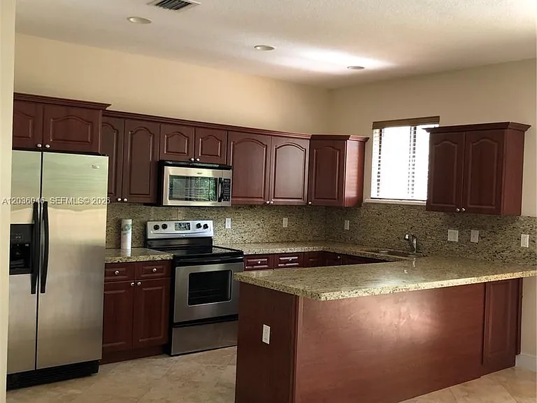3227 Gifford Ln #3227 — Photo 4