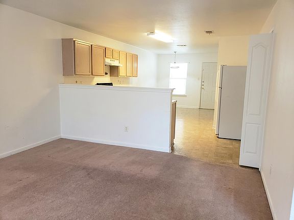 5th image of 418 Brittney Way APT B