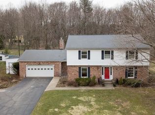 312 Windsor Ln, East Aurora, NY 14052