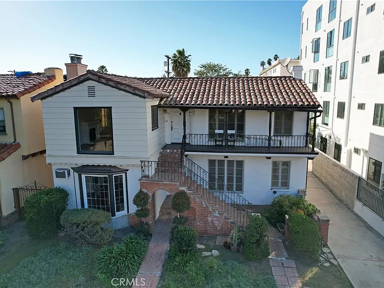 915 S Le Doux Rd — Photo 22